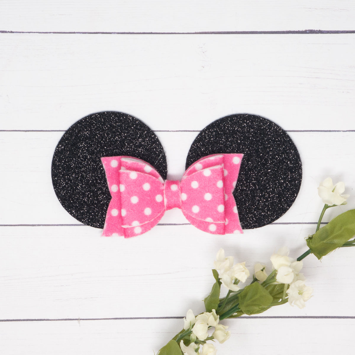 How to Make Felt Bows with your Cricut  Felt bows, Felt headband diy, Felt  crafts diy